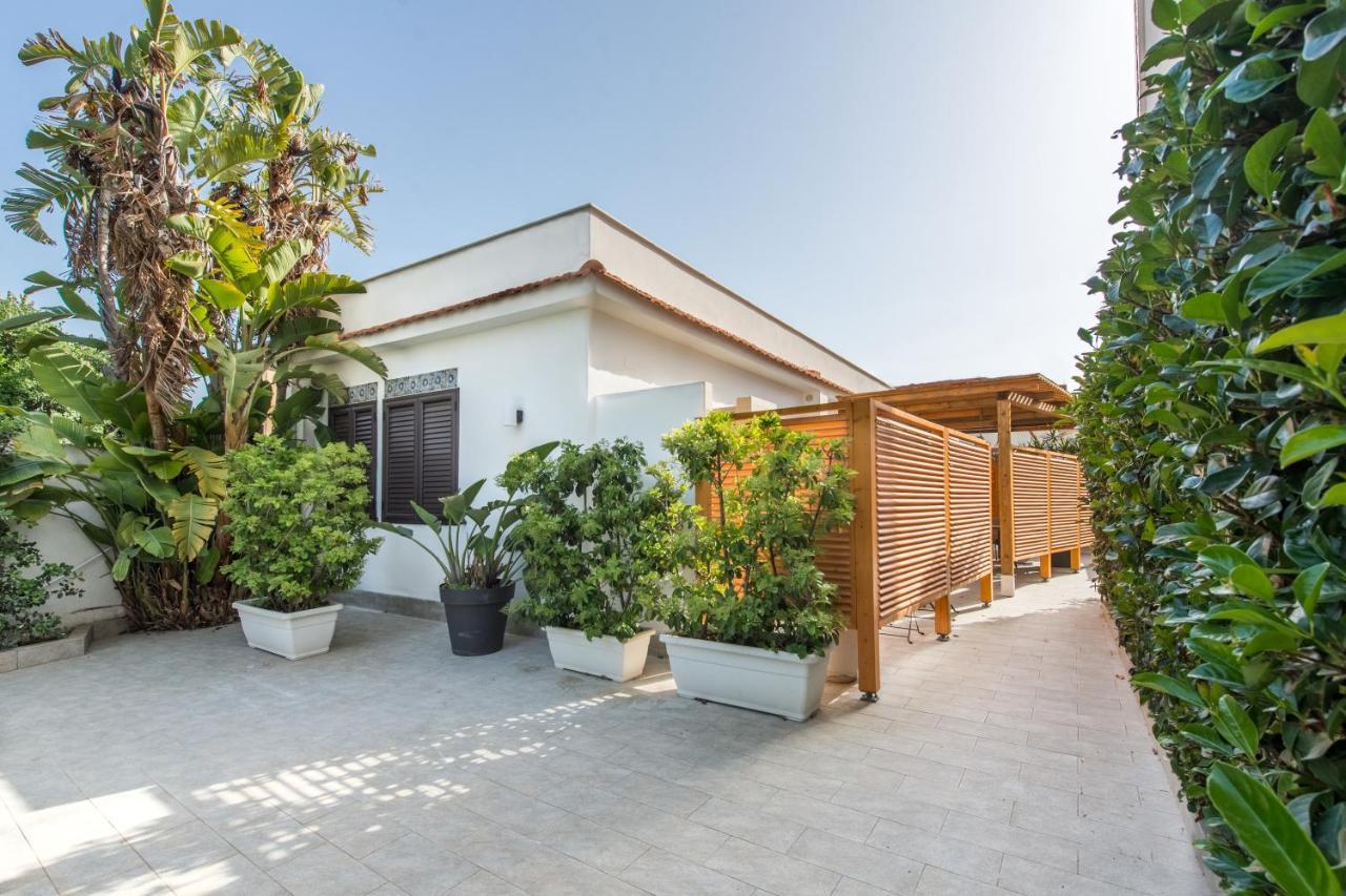 Villa Cinzia-150 Mt From The Beach Монделло Экстерьер фото